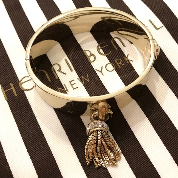 HENRI BENDEL✨Swarovski Tassel Bangle - Picture 2 of 9